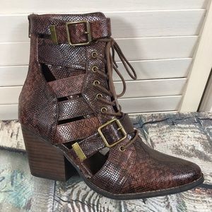 coconuts getty bootie